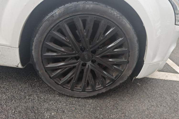 Used Audi TT 2011 TT Coupe 2.0TFSI quattro Right Front Wheel Hub