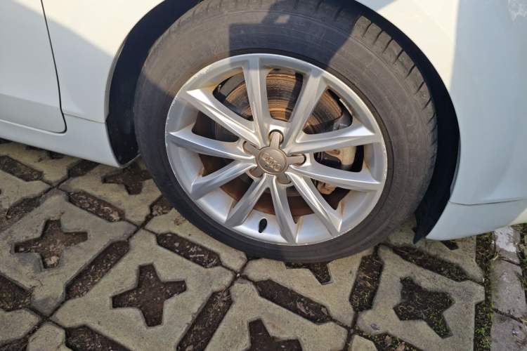 Used Audi TT 2011 TT Coupe 2.0 TFSI Right Front Wheel Hub