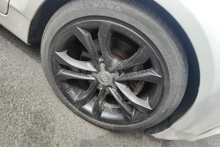 Used Audi TT 2011 TT Coupe 2.0TFSI quattro Right Front Wheel Hub