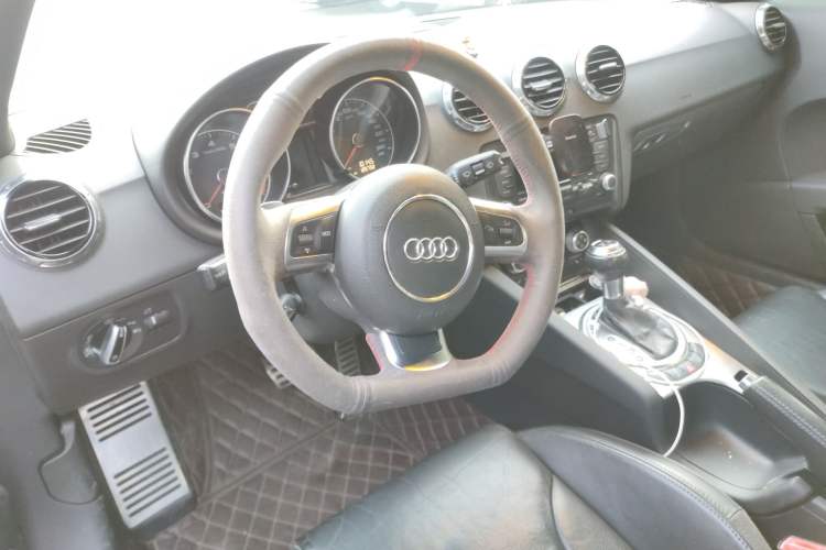 Used Audi TT 2011 TT Roadster 2.0TFSI Steering Wheel