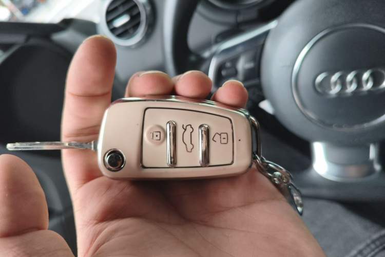 Used Audi TT 2011 TT Coupe 2.0 TFSI Vehicle Key