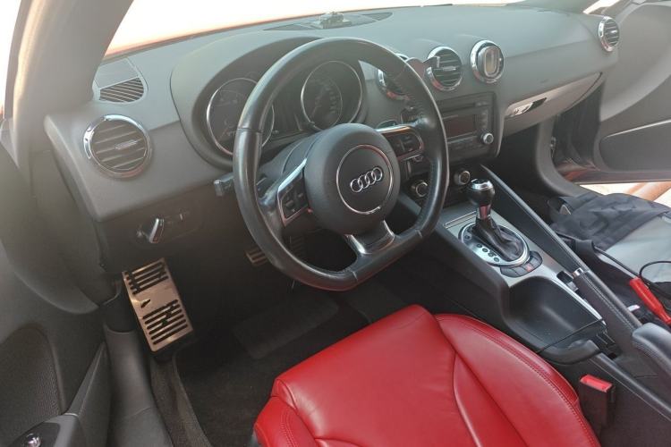 Used Audi TT 2012 TT Roadster 2.0TFSI Elegant Edition Center Console