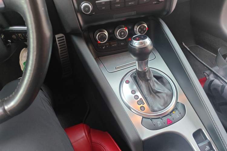 Used Audi TT 2012 TT Roadster 2.0TFSI Elegant Edition Gear Lever