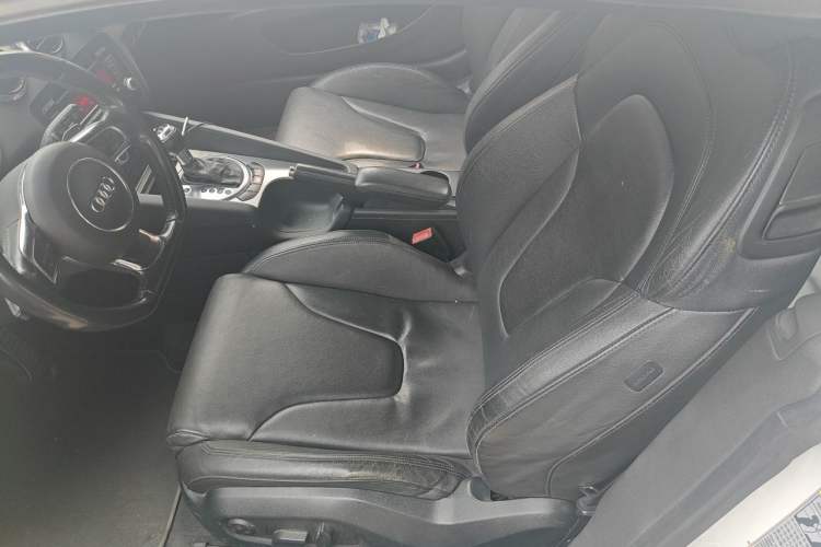 Used Audi TT  Left Front Seat