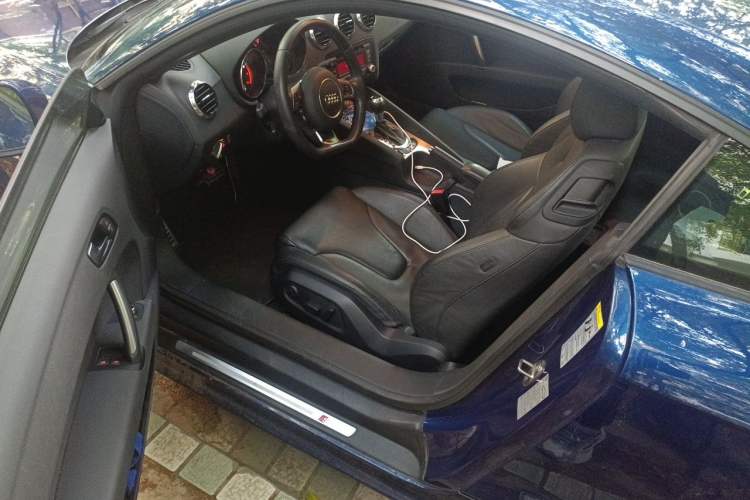 Used Audi TT 2013 TT Coupe 45 TFSI Driver Seat