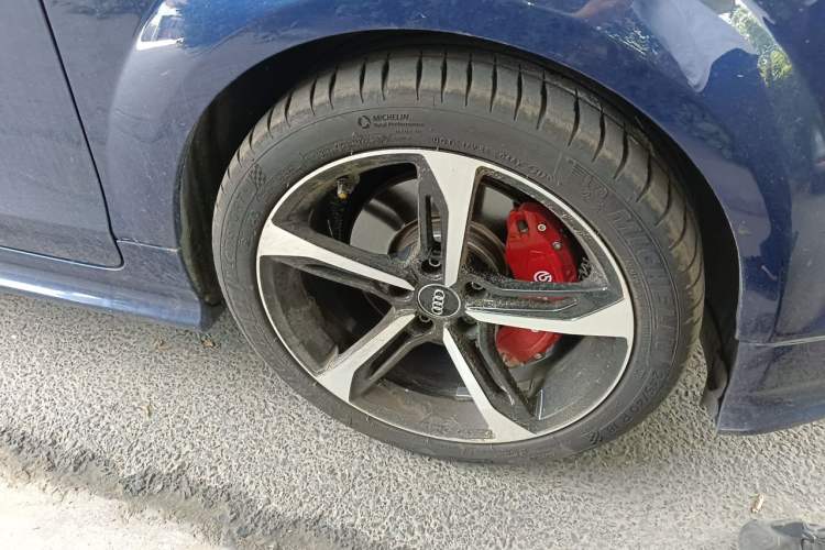 Used Audi TT 2013 TT Coupe 45 TFSI Right Front Wheel Hub