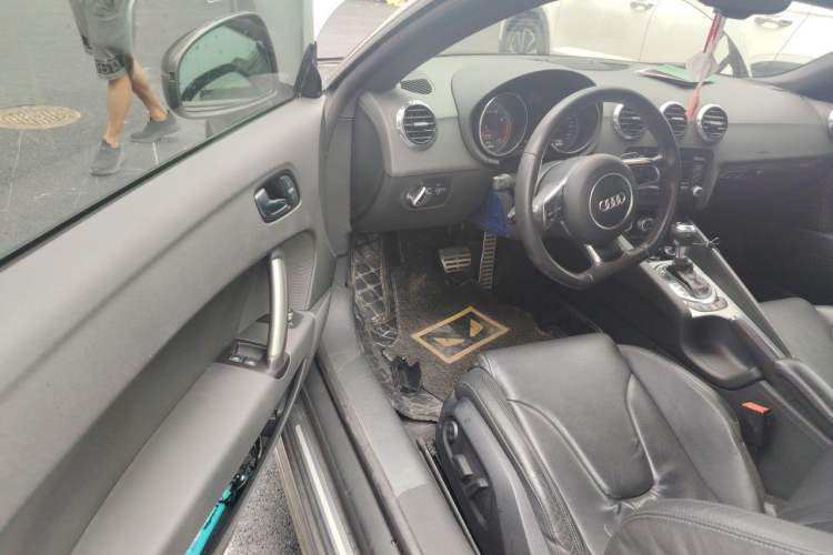 Used Audi TT 2013 TT Coupe 45 TFSI quattro Driver Seat