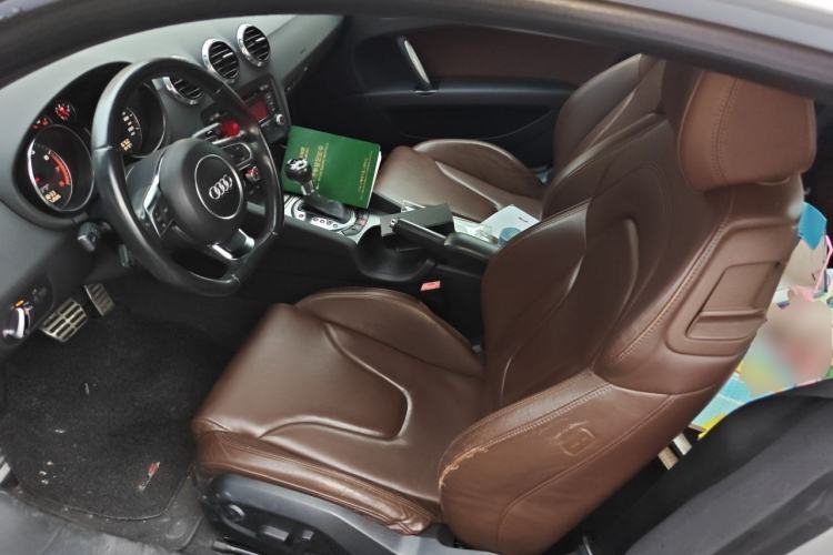 Used Audi TT  Left Front Seat