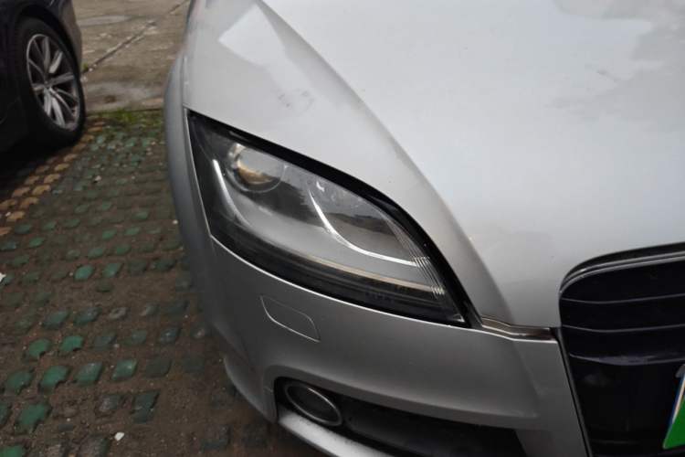 Used Audi TT  Right Front Headlight