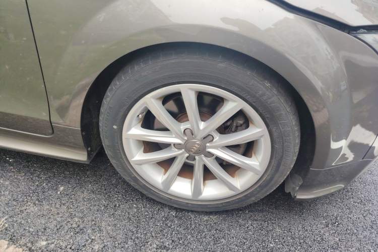 Used Audi TT 2013 TT Coupe 45 TFSI quattro Right Front Wheel Hub