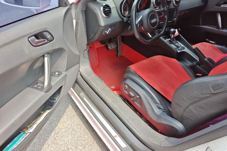 Used Audi TT 2013 TT Coupe 45 TFSI Driver Seat