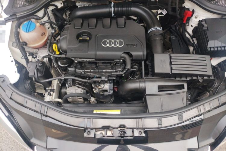 Used Audi TT 2013 TT Roadster 45 TFSI Engine Bay