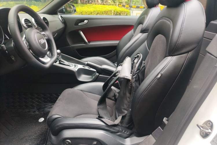 Used Audi TT 2013 TT Roadster 45 TFSI Left Front Seat