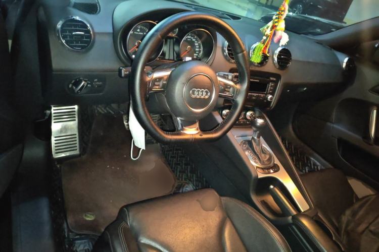 Used Audi TT 2013 TT Coupe 45 TFSI Center Console