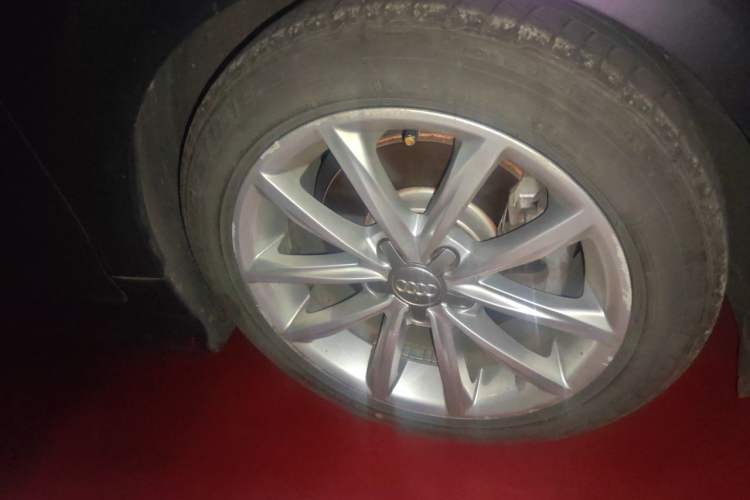 Used Audi TT 2013 TT Coupe 45 TFSI Right Front Wheel Hub