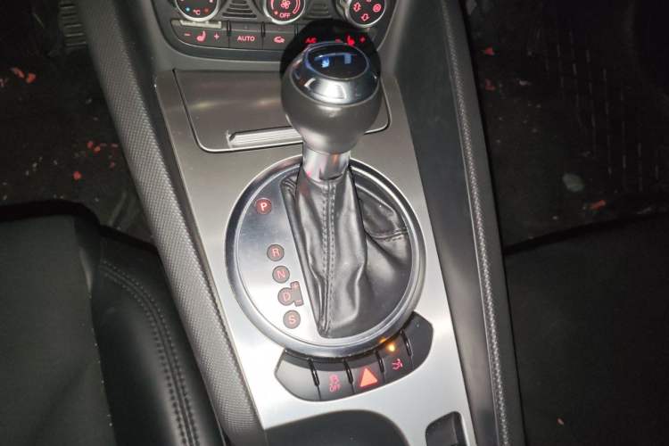 Used Audi TT 2013 TT Roadster 45 TFSI Gear Lever