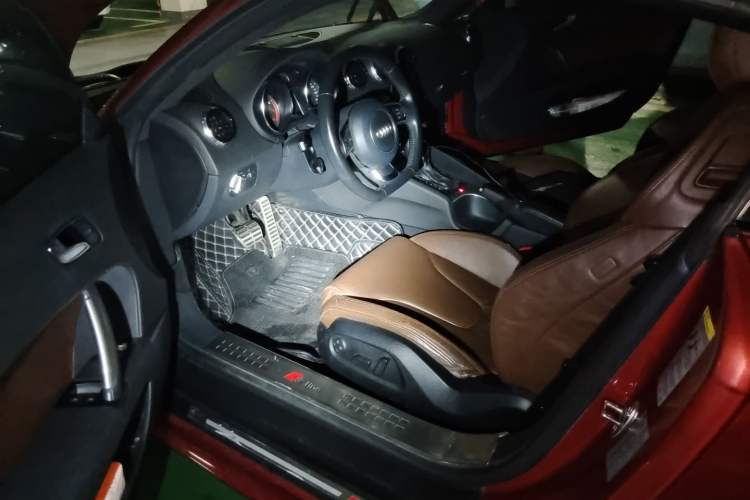 Used Audi TT 2013 TT Coupe 45 TFSI quattro Driver Seat