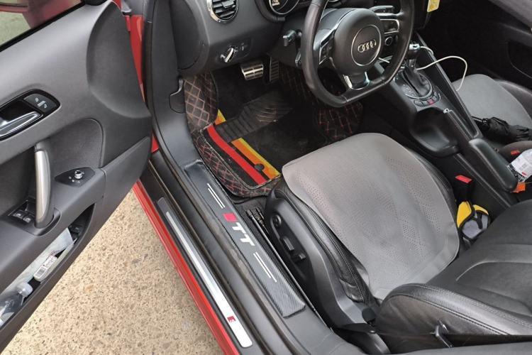 Used Audi TT 2013 TT Coupe 45 TFSI Driver Seat