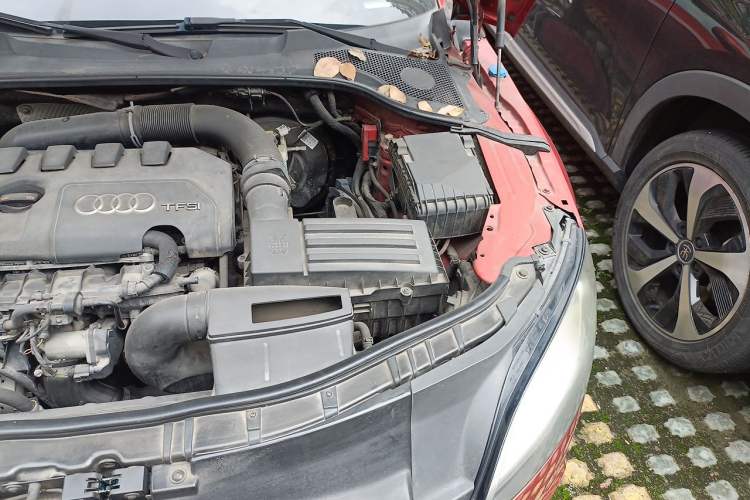 Used Audi TT 2013 TT Coupe 45 TFSI Engine Bay Left