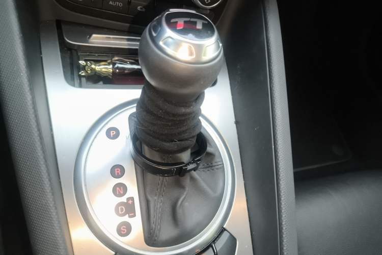 Used Audi TT 2013 TT Roadster 45 TFSI quattro Gear Lever