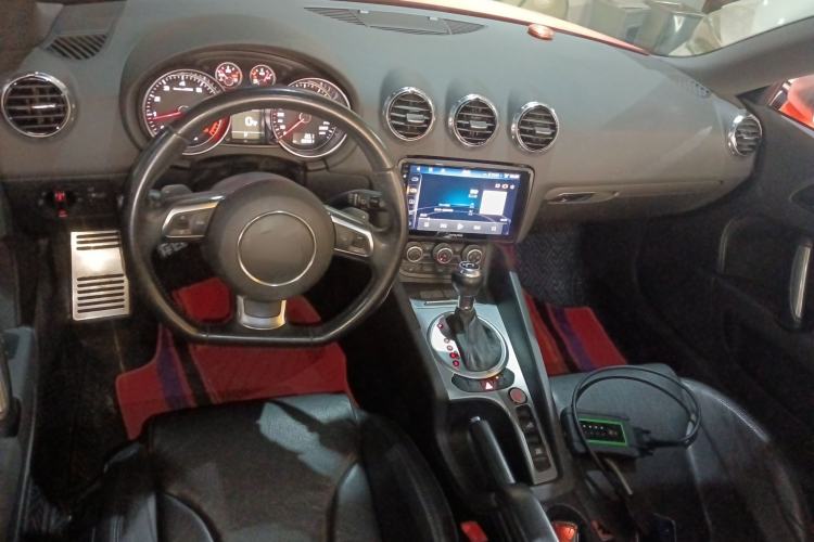 Used Audi TT 2013 TT Roadster 45 TFSI quattro Interior 2