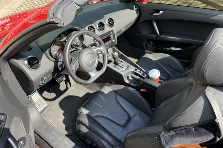 Used Audi TT 2013 TT Roadster 45 TFSI quattro Interior 3