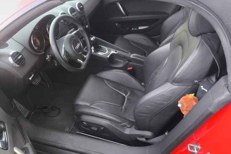 Used Audi TT 2013 TT Roadster 45 TFSI quattro Left Front Seat