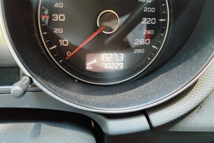 Used Audi TT 2013 TT Coupe 45 TFSI Odometer Close Up