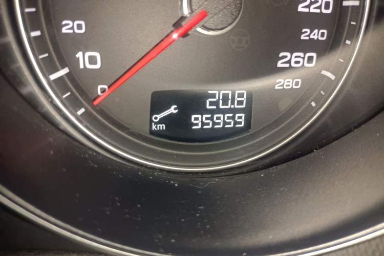 Used Audi TT 2013 TT Coupe 45 TFSI Odometer Close Up