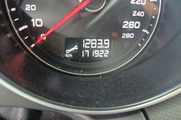 Used Audi TT 2013 TT Coupe 45 TFSI Odometer Close Up