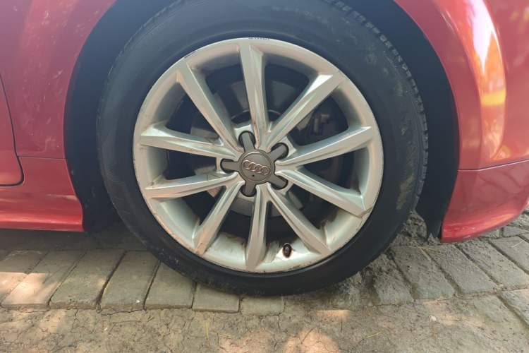 Used Audi TT 2013 TT Coupe 45 TFSI quattro Right Front Wheel Hub
