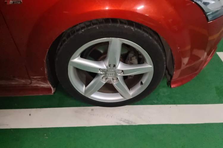 Used Audi TT 2013 TT Coupe 45 TFSI quattro Right Front Wheel Hub