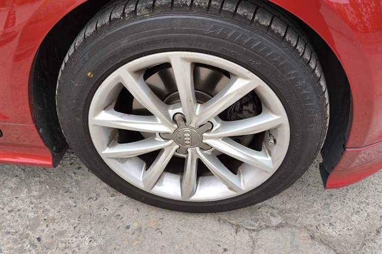 Used Audi TT 2013 TT Coupe 45 TFSI Right Front Wheel Hub