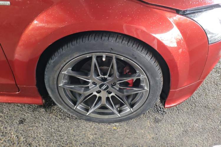 Used Audi TT 2013 TT Coupe 45 TFSI Right Front Wheel Hub
