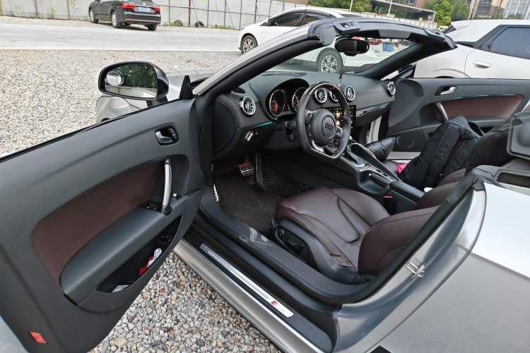 Used Audi TT 2013 TT Roadster 45 TFSI quattro Driver Seat