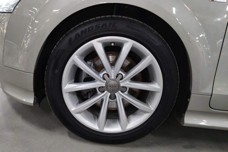 Used Audi TT 2013 TT Coupe 45 TFSI quattro Left Front Wheel Hub
