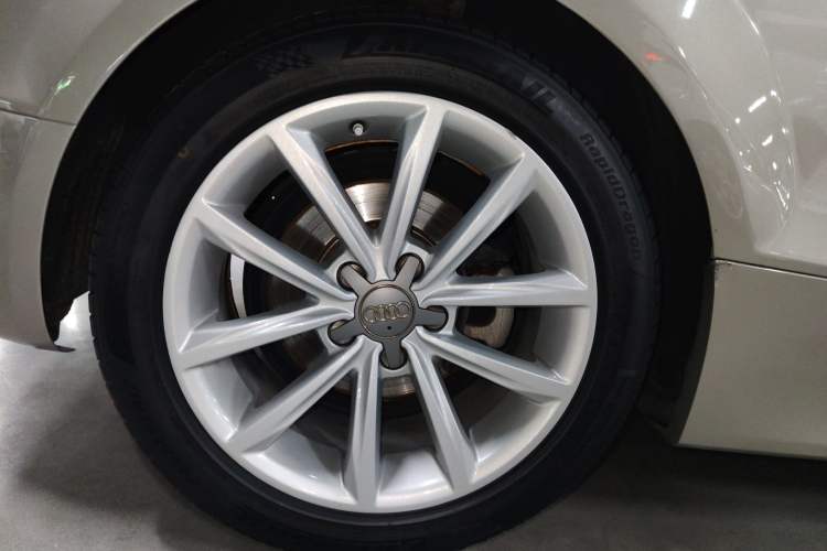 Used Audi TT 2013 TT Coupe 45 TFSI quattro Right Rear Wheel Hub