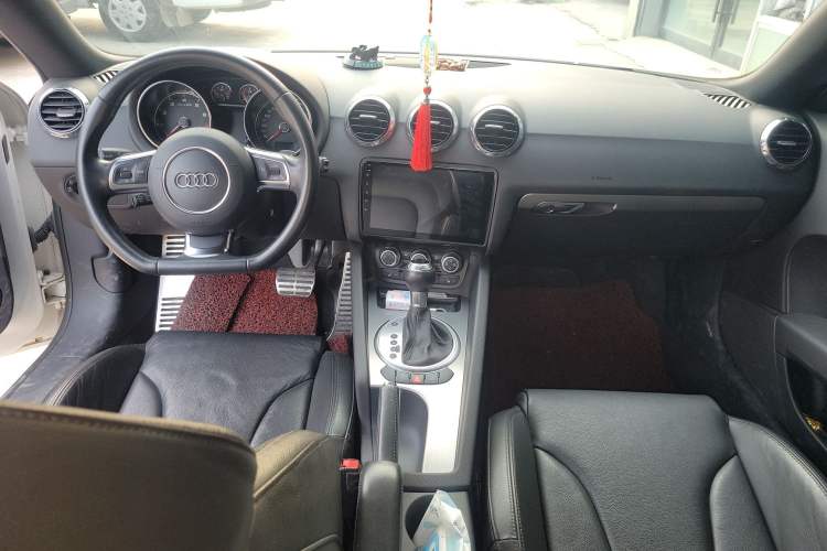 Used Audi TT 2013 TT Coupe 45 TFSI White Classic Edition Center Console