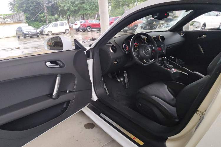 Used Audi TT 2013 TT Coupe 45 TFSI Driver Seat