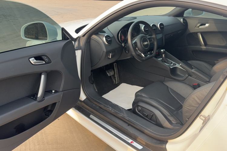 Used Audi TT 2013 TT Coupe 45 TFSI Driver Seat
