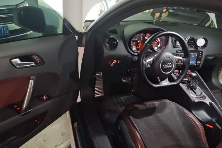 Used Audi TT 2013 TT Coupe 45 TFSI Driver Seat