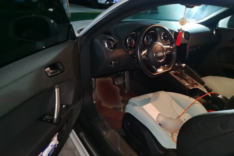 Used Audi TT 2013 TT Coupe 45 TFSI White Classic Edition Driver Seat