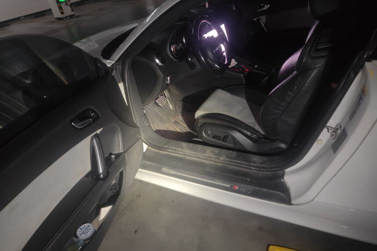 Used Audi TT 2013 TT Coupe 45 TFSI quattro Driver Seat