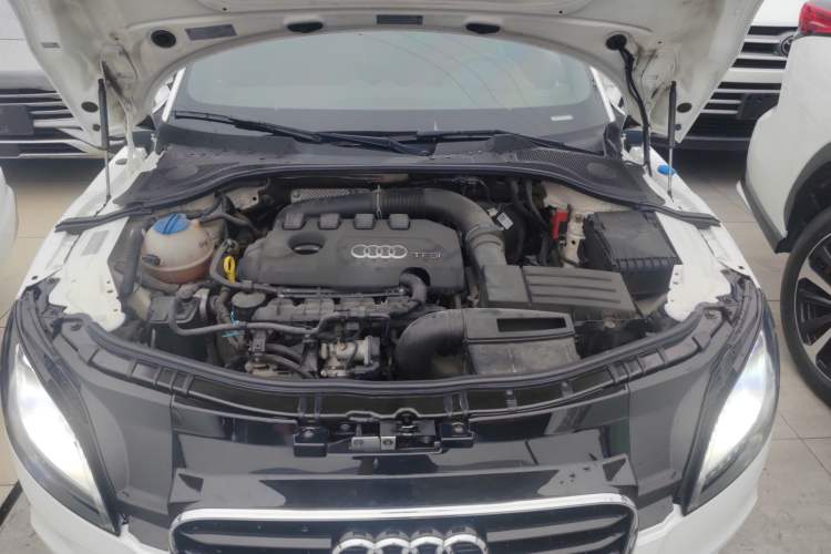 Used Audi TT 2013 TT Coupe 45 TFSI Engine Bay