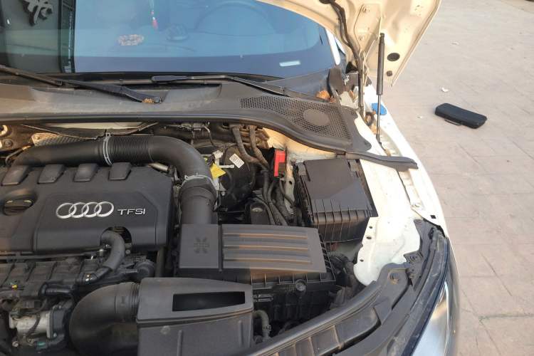 Used Audi TT 2013 TT Coupe 45 TFSI White Classic Edition Engine Bay Left