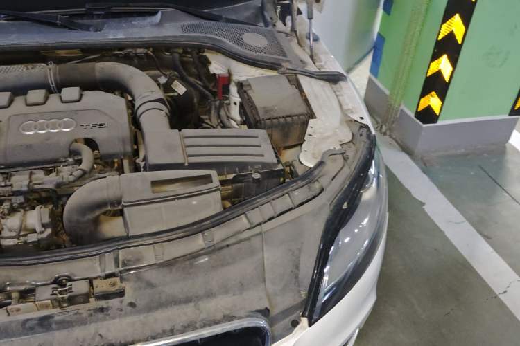Used Audi TT 2013 TT Coupe 45 TFSI Engine Bay Left