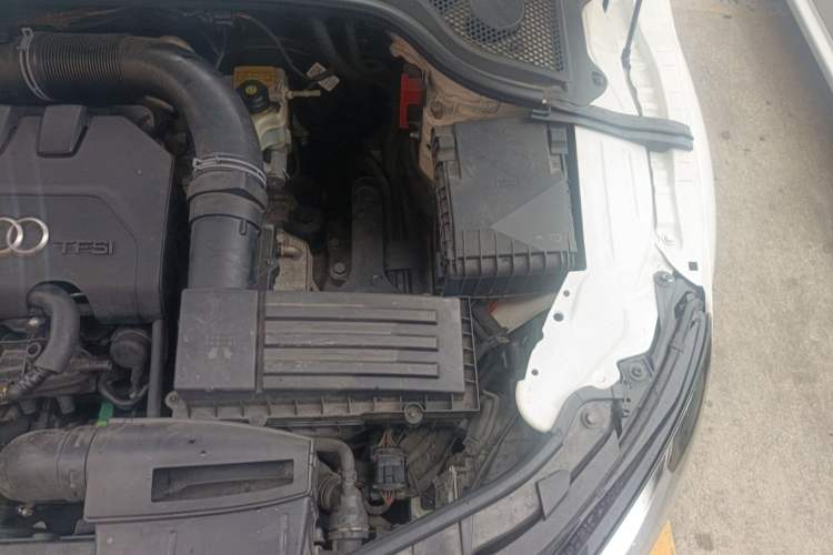 Used Audi TT 2013 TT Coupe 45 TFSI Engine Bay Left