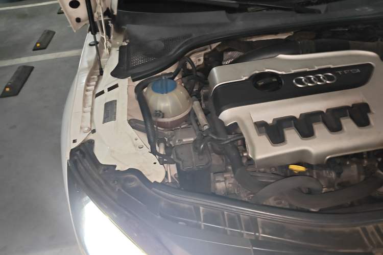 Used Audi TT 2013 TT Coupe 45 TFSI quattro Engine Bay Right