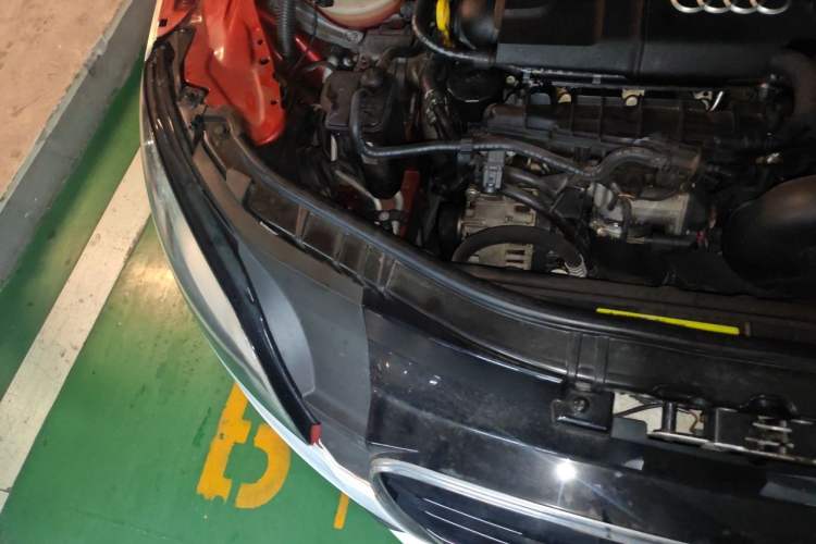 Used Audi TT 2013 TT Coupe 45 TFSI Engine Bay Right
