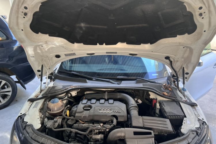 Used Audi TT 2013 TT Coupe 45 TFSI Engine Bay